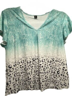 SHEIN Teal Ombre V-Neck Short Sleeve Top with Leopard Hem